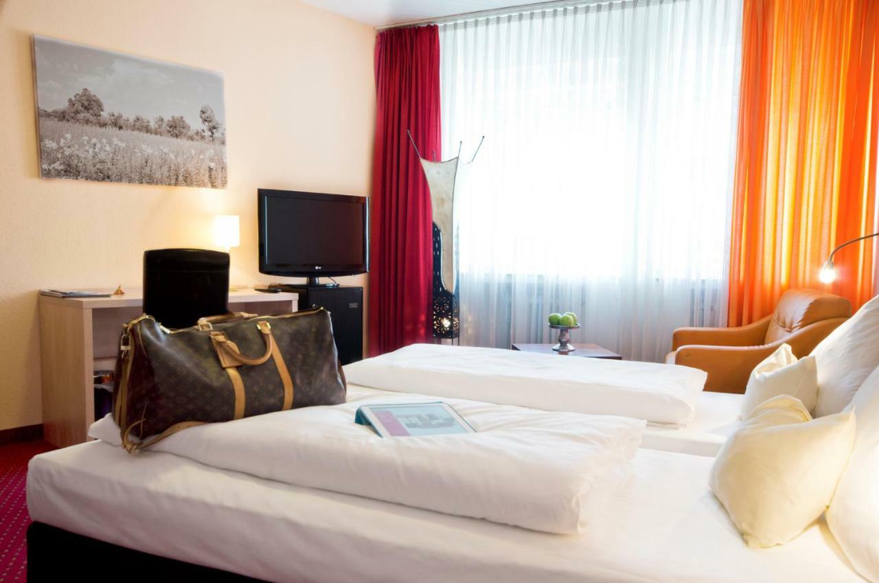 Hotel Cascade Superior Düsseldorf Exterior foto